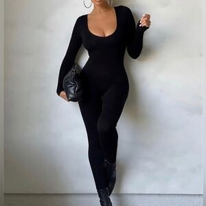 Stretchable Scoop Neck Bodysuit